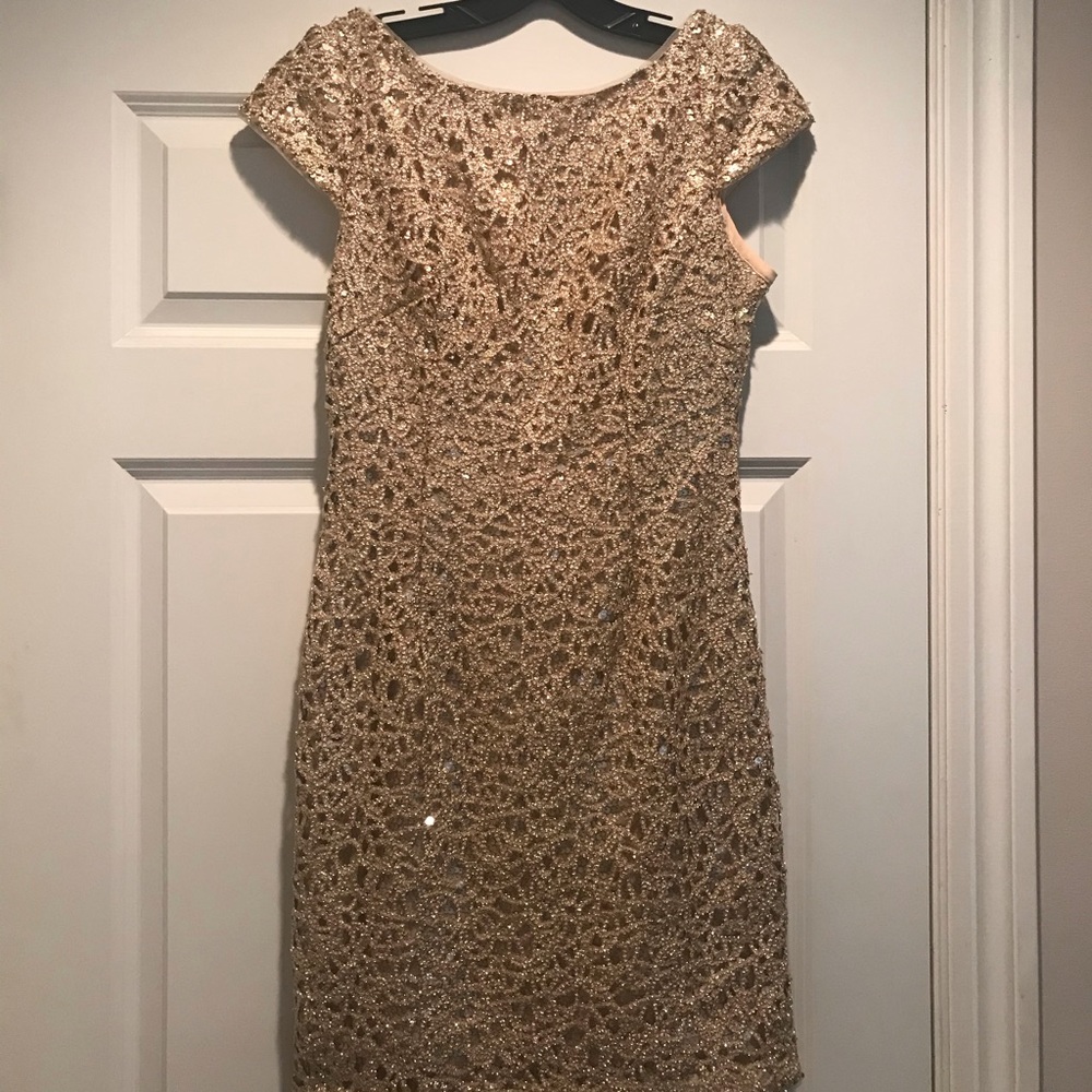 ✨Adrianna Papell Cocktail Dress | Gold | Sz 8✨